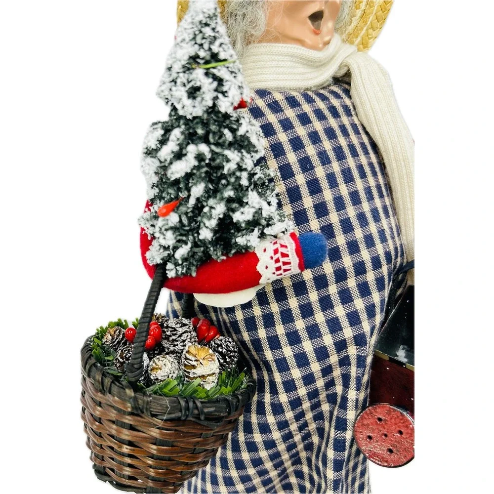 Byers Choice Caroler GARDENING MRS. CLAUS Watering‎ Can Tree Pine Cones 2010